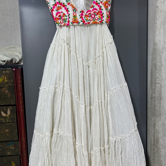 Extremely beautiful Indian Pakistani lehenga choli - Picture 7 of 10